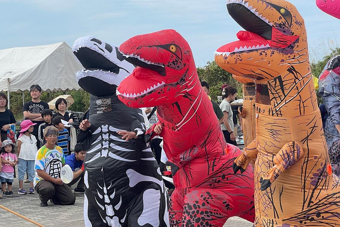 写真:ティラノレース