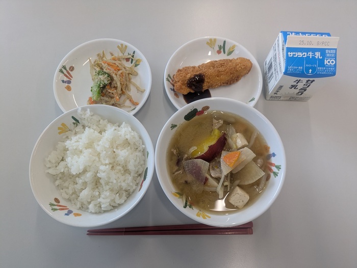 写真:石狩市学校給食センター10月3日提供の給食