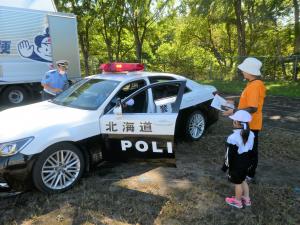 写真：パトカー乗車体験1