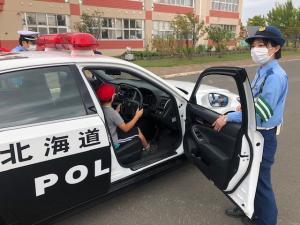 写真：パトカー乗車体験3
