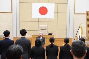 辞令交付式の写真1