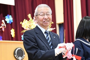 浜益学園開校式テープカット写真