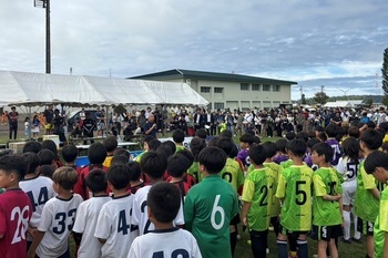 石狩市制施行30周年記念　第17回向井杯石狩少年サッカー大会閉会式写真2