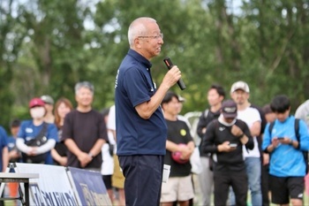 石狩市制施行30周年記念　第17回向井杯石狩少年サッカー大会閉会式写真1
