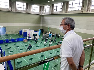 令和3年8月25日 花川南コミュニティセンターのコロナワクチン集団接種視察画像